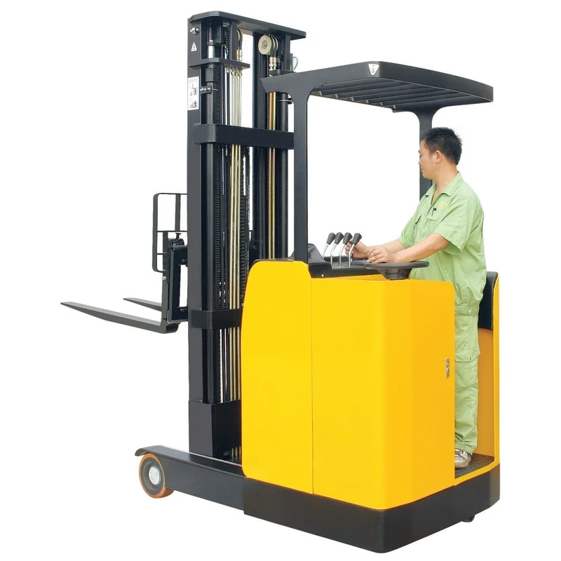 Regalni viljuškar sa stojećim upravljanjem i protivtegom (REV15ST) 1500 kg 3000–6200 mm